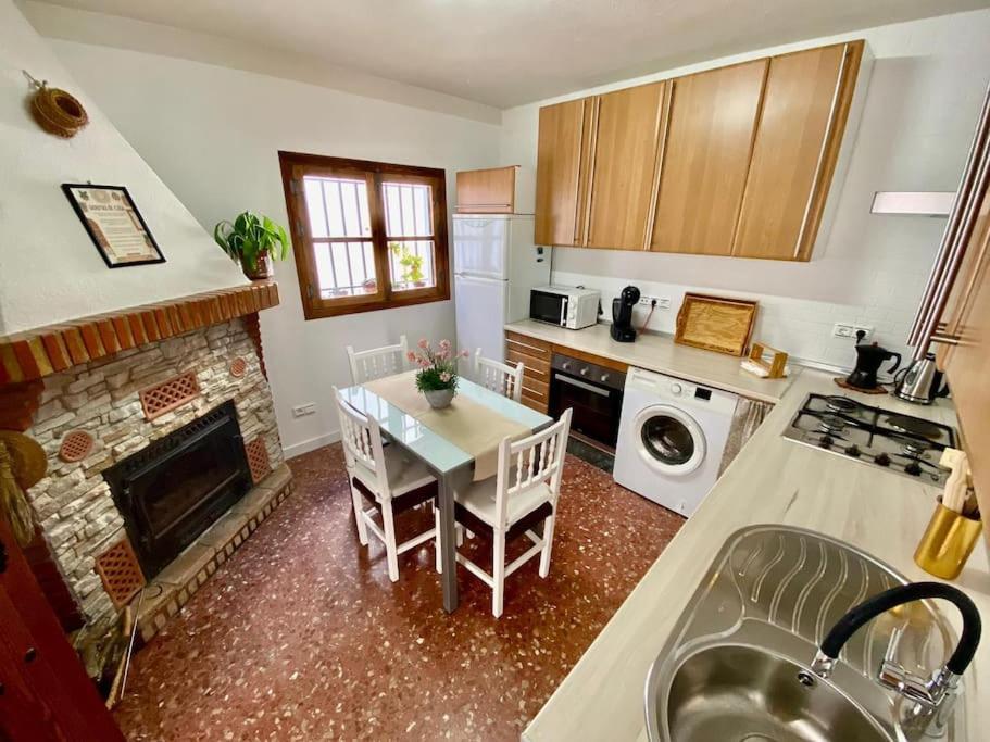 Holiday home Casa Almenta - Tu Hogar Desconectar En El Pueblo Mas Bonito De Malaga